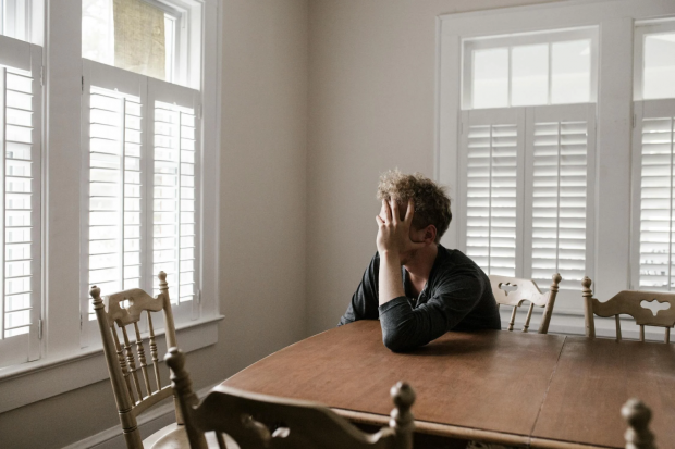 Loneliness Linked to Severe Mental Health Issues Among College Students, New Report Finds