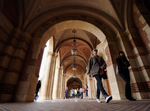 Stanford Studies 'Mobility Rate' Of American Colleges