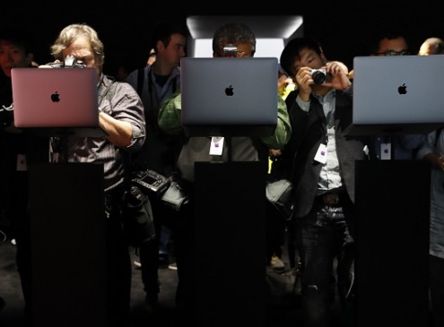 Apple's MacBook Versus Microsoft's Surface Studio Desktop