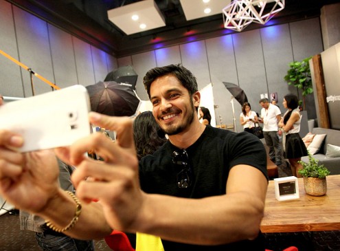 ’Narcos’ Actor Nicholas Gonzalez Joins ‘Miracle On El Paseo’ For Education Fundraising