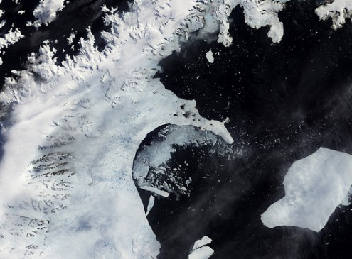 Scientists Discover Massive Channels of Water beneath Floating Antarctic Ice Shelf