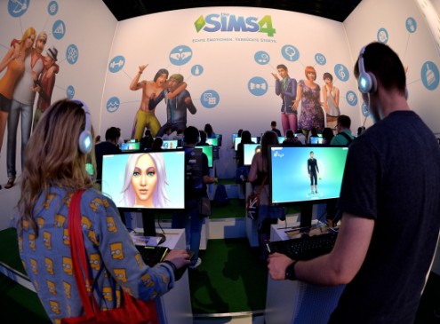 'The Sims 5' News: Maxis Considering VR For Next Installment? EA Mobile Releases Infographics For 'The Sims Free Play' [VIDEO]