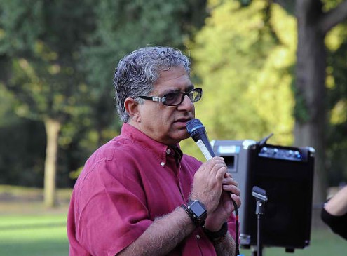 Deepak Chopra Explains The Physics Of Being One With The Universe