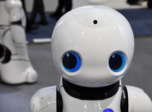 The Modern Workplace: Robots May Takeover As Managers Soon