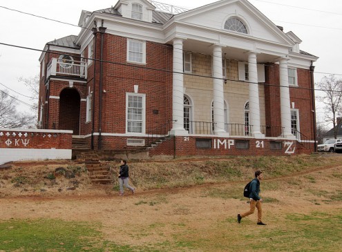 Rolling Stone Settles UVa Lawsuit About 2014 Campus Rape Story [Video]
