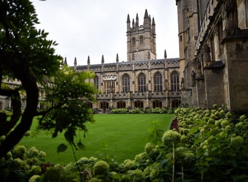 Oxford University Says Students Who Cannot Make Eye Contact Are Racists [VIDEO]