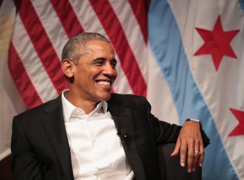 Barack Obama Inspires The Youth at University of Chicago [Video]