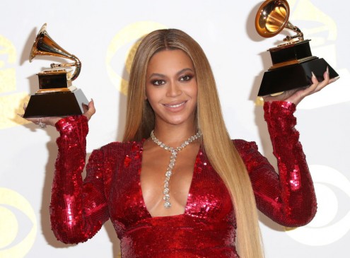 Beyonce Announces Scholarship Offer For Female College Students [Video]