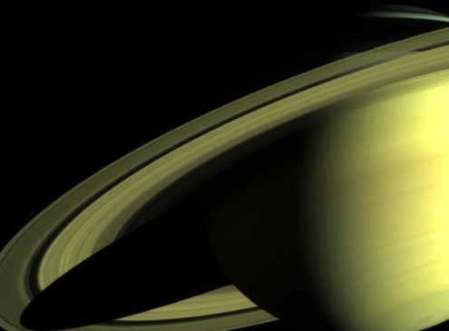 Cassini Spacecraft Finds ‘The Big Empty’; Probe Dove Through Moon’s Plumes [VIDEO]