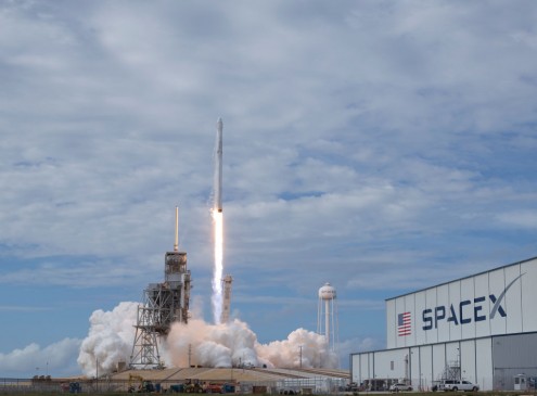 Mission To Mars: NASA And SpaceX Competing On Who Will Be First To Take Humans To Mars [VIDEO]