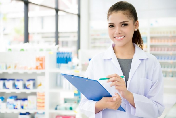 10 Key Pharmacy Technician Duties and Daily Tasks