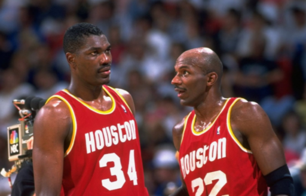 Hakeem Olajuwon, Clyde Drexler to throw first pitch before Astros' Game 6