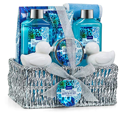 Tips for Wrapping a Gift Basket 