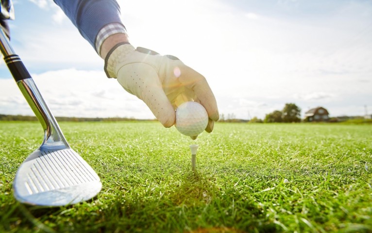 Five Ways A Golf Course Can Help Your Career