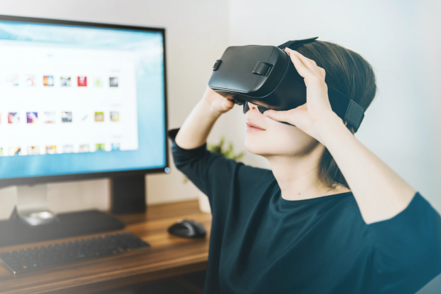 How Using Virtual Reality in Education Can Improve Learner's Experience