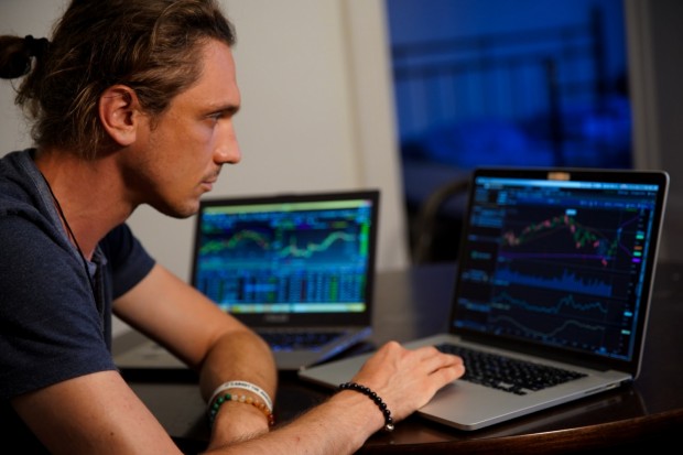 Is Day Trading Illegal? Read Before Getting Started