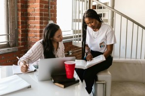 Higher Dropout Rates Observed Among Black and Hispanic College Students, Study Finds