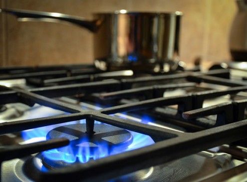 Lack of Ventilation in Gas Stove Kitchens Increases Asthma Risk in Children, Study